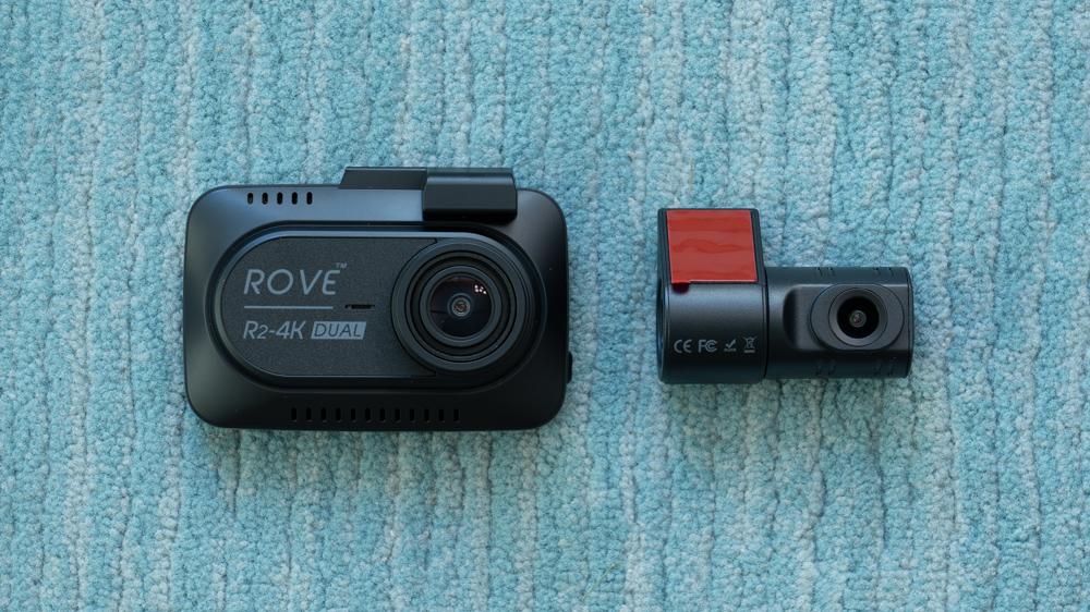 Rove R2-4K Dual, Front